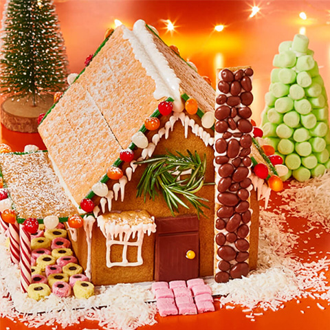 3 ways with Gingerbread House Kits | Compliments.ca